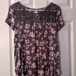 Flowy flowery fun top!!